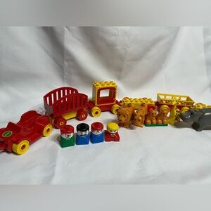 VINTAGE LEGO Duplo Huge Lot Cars Train Circus Animals Clown Figures Great Cond